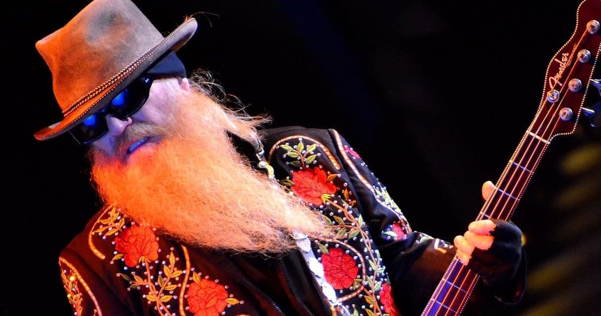Zz Top : ZZ Top's Bassist Dusty Hill Has Died - That Hashtag Show - Zz top’s billy gibbons and 3 others dead in fiery car crash.