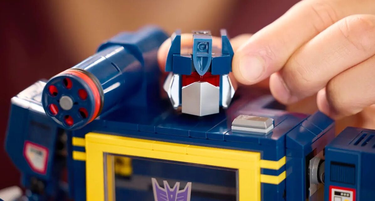 Decepticon Frequencies Detected – Soundwave Gets the LEGO Treatment