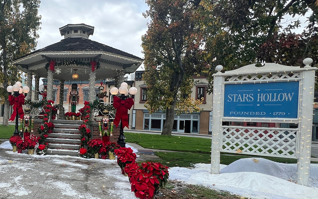 Stars Hollow Returns for the Holidays: Celebrate Gilmore Girls’ 25th Anniversary at Warner Bros. Studio Tour Hollywood