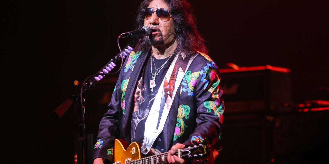 KISS Guitarist Ace Frehley Dies At Age 74
