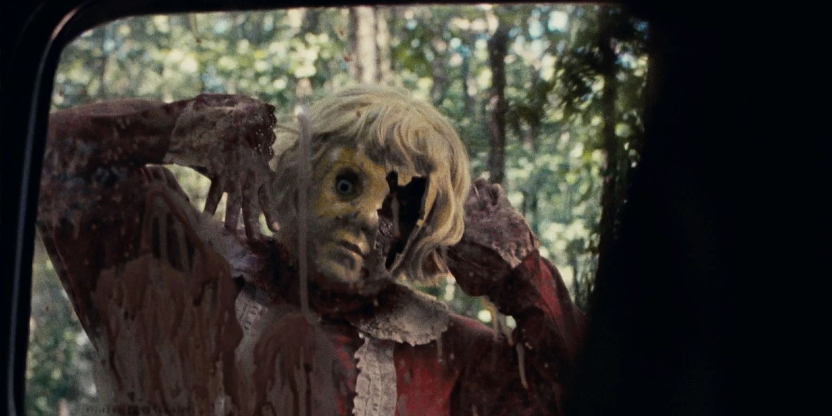 You’re Never Going To Eat A Potpie The Same – New ‘Dolly’ Clip Grosses Out